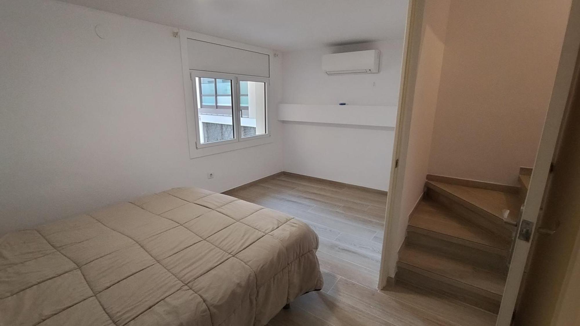 Rosesapparts A20demar Triplex Apartament